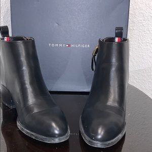 Tommy Hilfiger leather booties